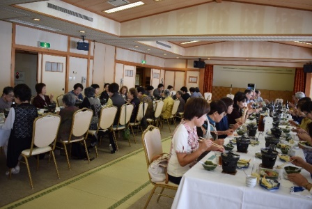 席に並んでる様子 席に並んでる様子